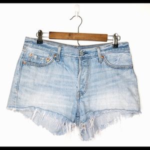 Levi 501 Cut Off Shorts